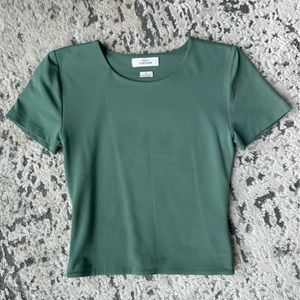Aritzia Babaton Contour Crew Cropped T-Shirt in Green - Size Small